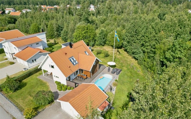 2. Uppfartsrenovering 100 120 m2 till villaagare