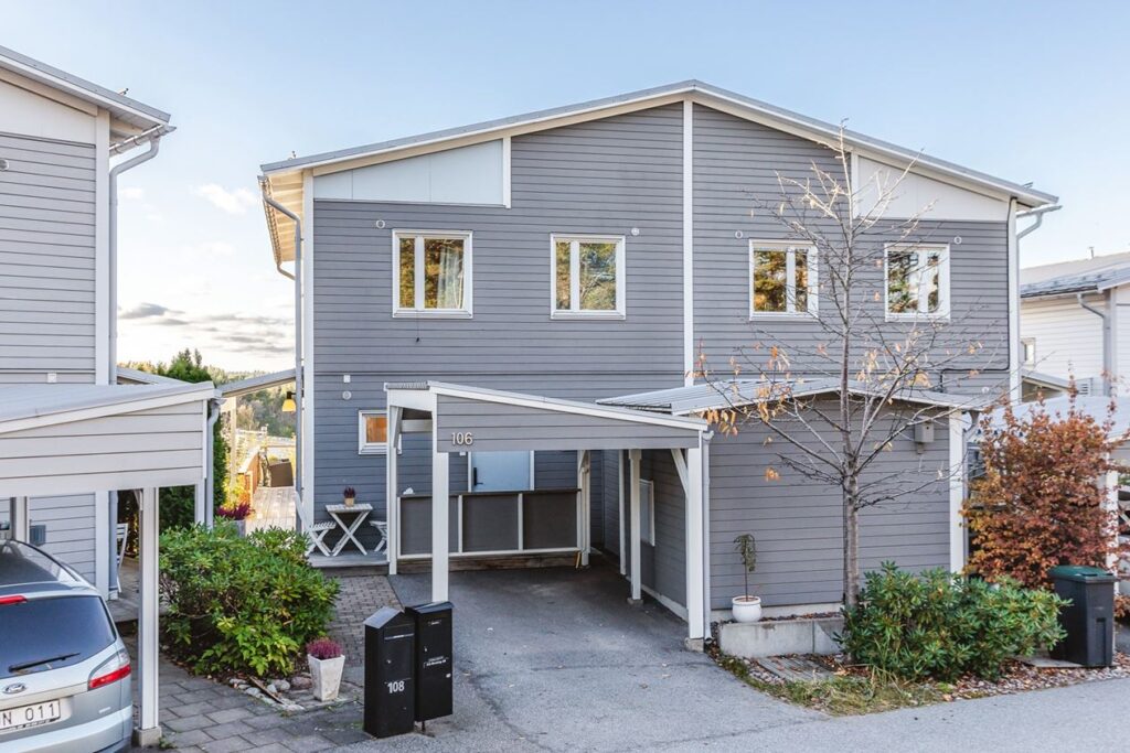 23. Renoverad Stentrappa 2 plans hus Taby Kyrkby